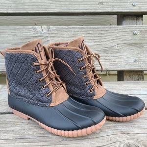 NWOT Marleylilly Quilted Gray Monogrammed Duck Boots Size 11